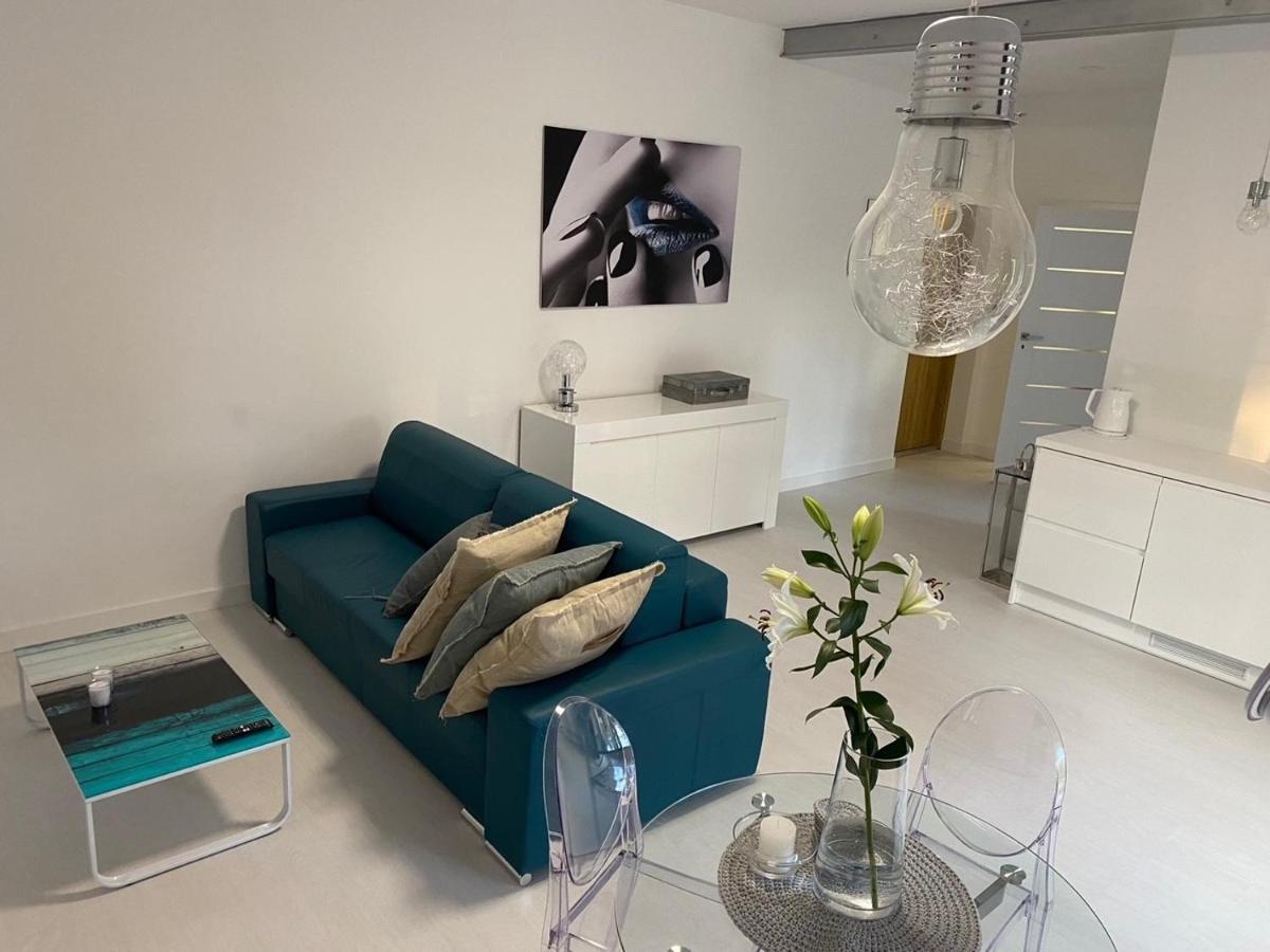 Przytulny Apartament Z Kominkiem Przy Jeziorze Borne Sulinowo Exterior photo